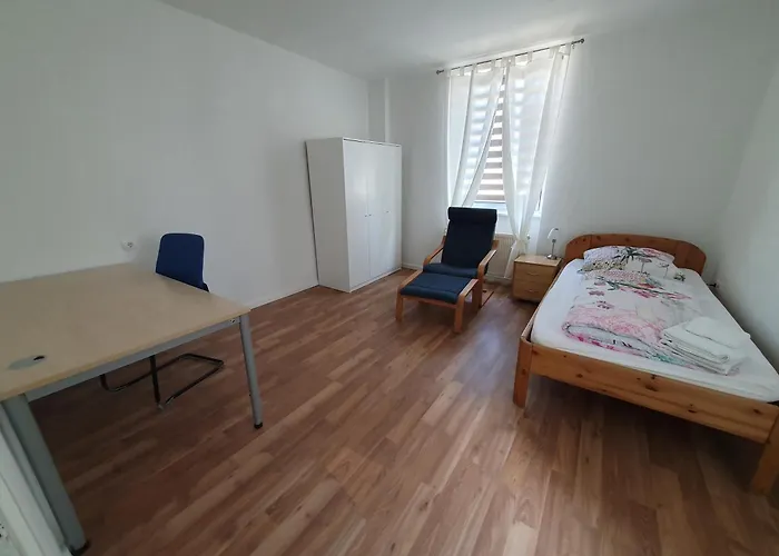 Helles, Ruhiges An Der Uniklinik * Mainz